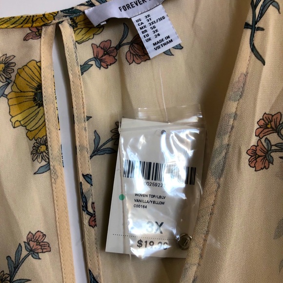 🌴FOREVER 21 Woven Tie-Front Top in Yellow Foral - Picture 8 of 9